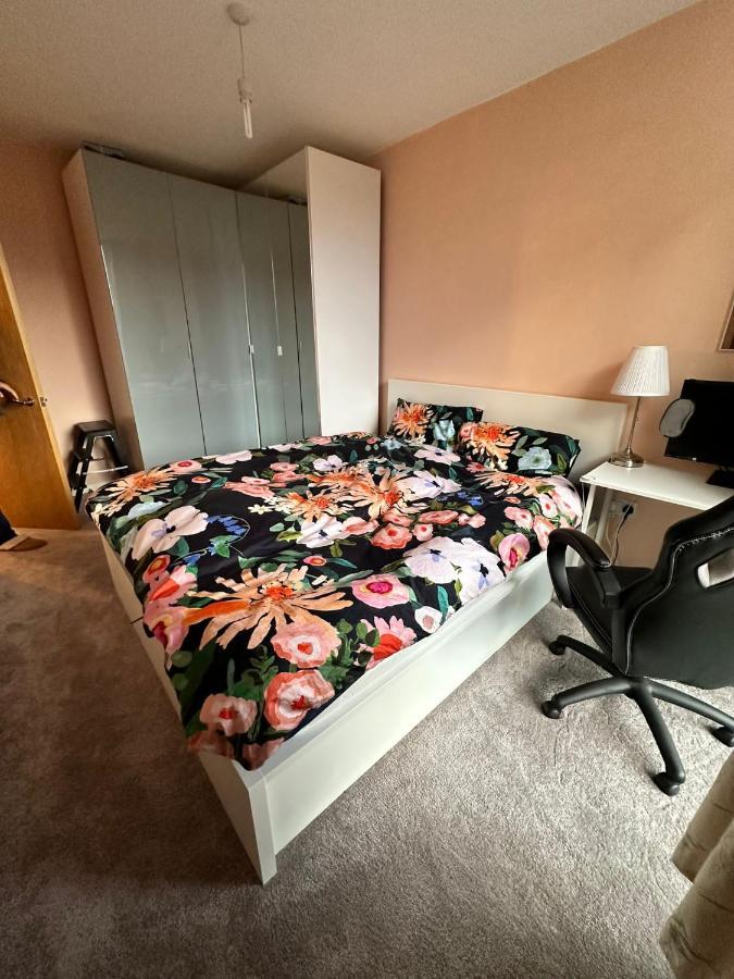 Repton House Bed & Breakfast วู้ดฟอร์ด ภายนอก รูปภาพ